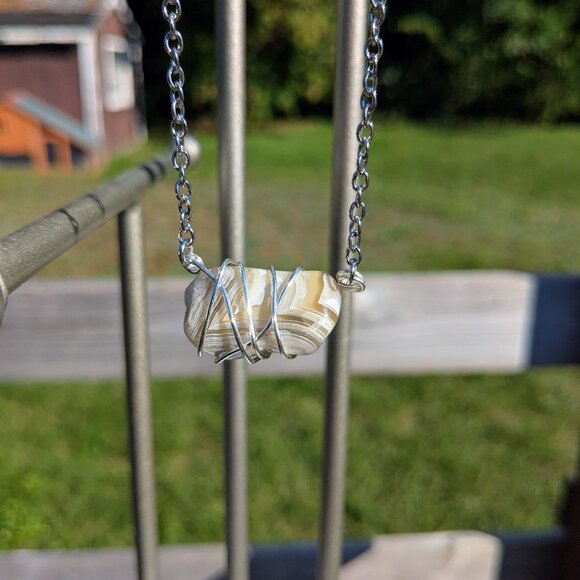 Mexican Lace Agate Wire Wrap Necklace - Picture 13 of 13